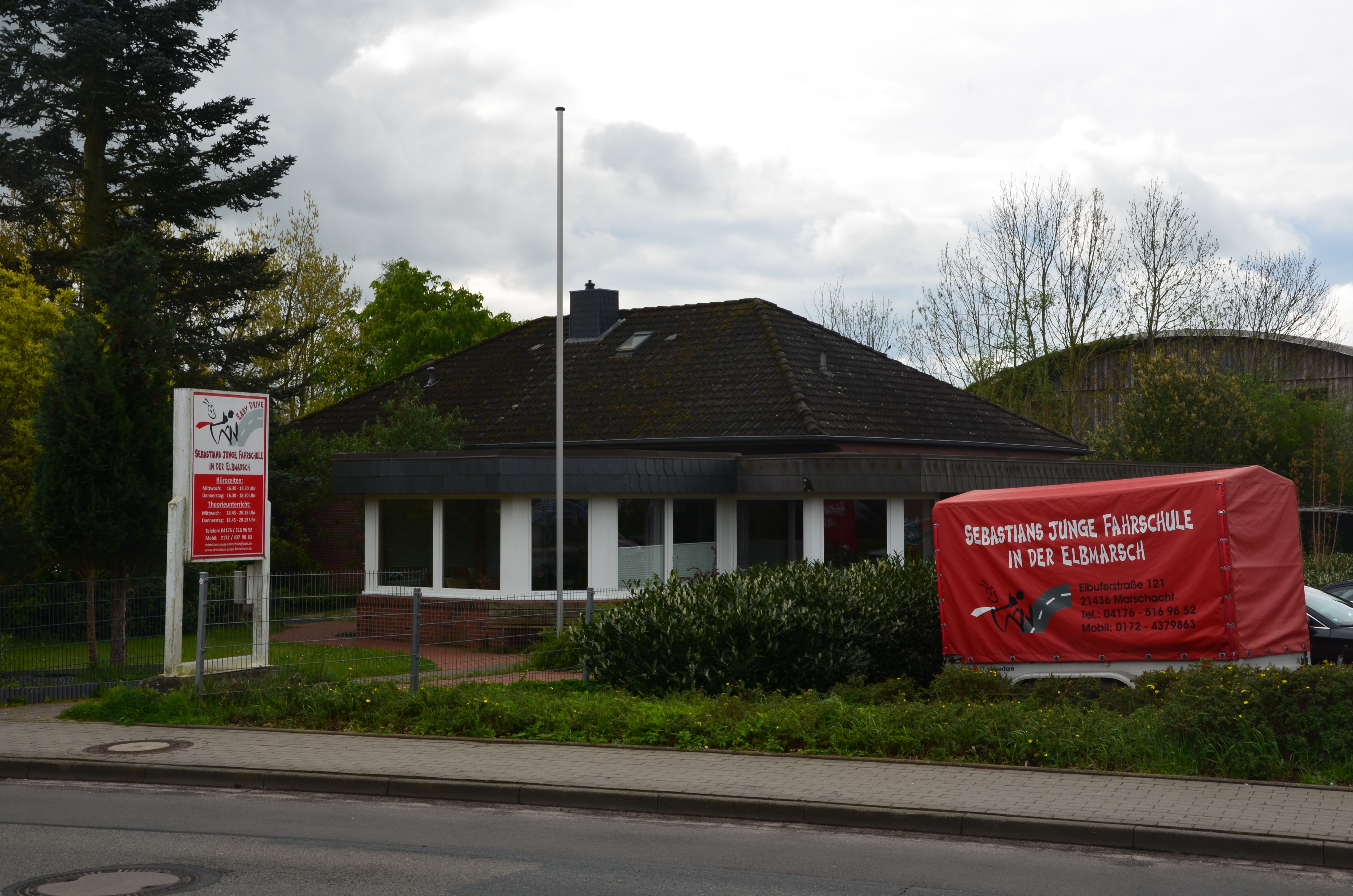 Aussenaufnahme der Fahrschule